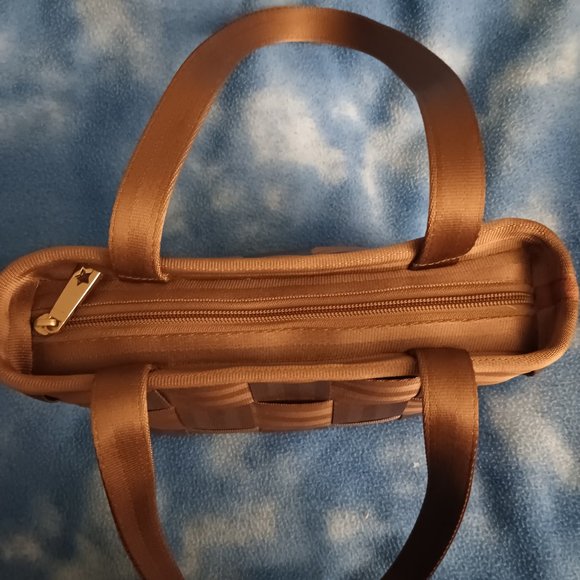 Harvey's Original Seatbelt Bag - Picture 3 of 4